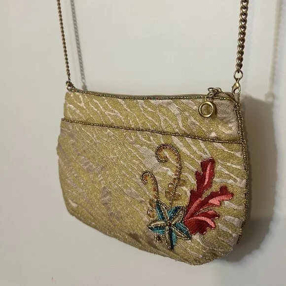 🎀Mary Frances Down Under Beaded Seashell Crossbody ClutchGold